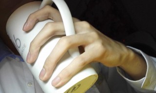 手变白最快的方法（手部皱纹多如何去除）