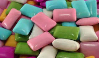 如何去除口香糖的残胶 如何去除口香糖的残胶黑印子