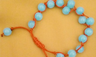 手链打结方法收尾（弹力手链打结方法收尾）