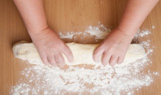 用酵母发面的方法（1斤面粉放几克安琪干酵母）