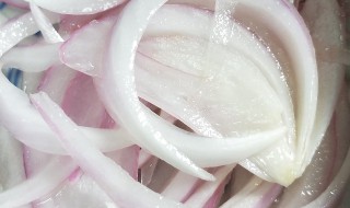 生吃洋葱可以减肥吗（吃洋葱有什么好处）