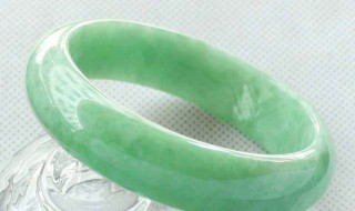 带玉镯对女人有什么好处（带玉手镯子对女人有什么坏处）