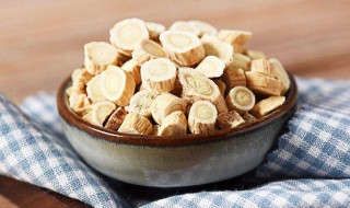 黄芪泡水喝有什么作用（黄芪泡水喝有什么作用能长期应用吗）