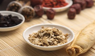 西洋参的作用与禁忌是什么（西洋参的作用与禁忌是什么意思）