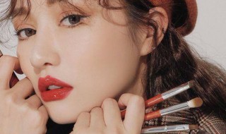 形容女孩子漂亮的成语（形容女孩子漂亮的成语复制）