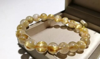 女人为什么不能戴发晶（三种女人不适合戴翡翠）