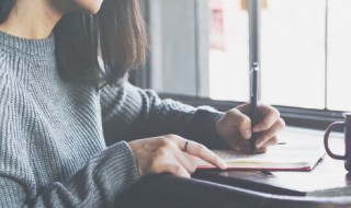 努力的句子经典语录（一直在努力的句子经典语录）