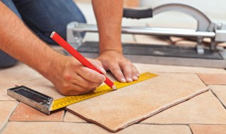 地面砖空鼓的补救方法（地板砖翘起来了怎么修复）