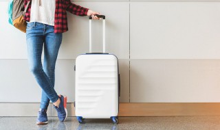 行李箱密码怎么改（行李箱密码怎么改视频教程）