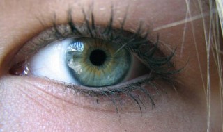 隐形眼镜戴久了会怎么样