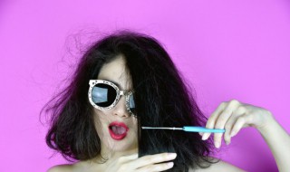 怎样消除静电（怎样消除静电吸附）