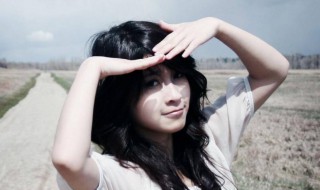 怎样拍照（怎样拍照好看的姿势）