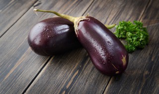 晒茄子干最简单的方法（晒茄子干的正确方法详细制作步骤）