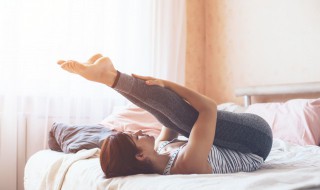 练马甲线最简单5个动作（练马甲线最简单5个动作图）