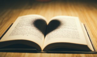 生活不易的说说心情句子（生活不易的说说心情句子简短）