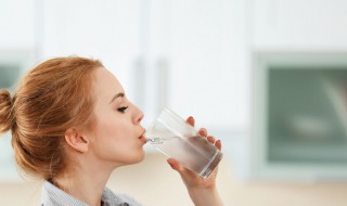 每天喝多少水最合适 一个人每天喝多少水最合适