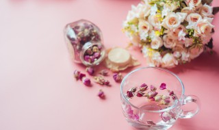 玫瑰花和什么一起泡水喝好 玫瑰花与什么一起泡水喝