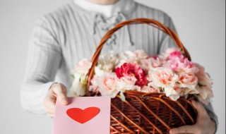 第一次去见女方家长该买什么呀 第一次去见女方家长该买什么呀实用的