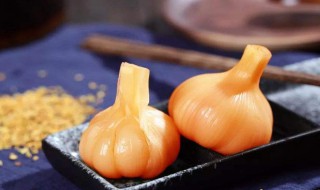 吃生蒜有什么好处坏处（吃生蒜对身体好不好）