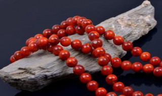 女人带玛瑙好处和禁忌 女人带玛瑙好处和禁忌玛瑙吊坠