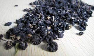 黑枸杞泡水喝有什么好处（黑枸杞泡水喝有什么好处和坏处）
