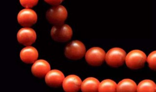 女士戴南红的好处 女士戴南红的好处和坏处