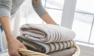 枇杷弄衣服上怎么洗（枇杷 衣服 怎么洗）