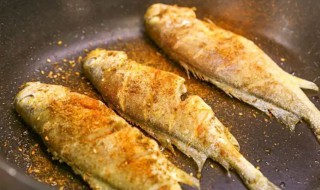 怎么炸鱼不粘锅不掉皮 怎么炸整条鱼不粘锅不掉皮