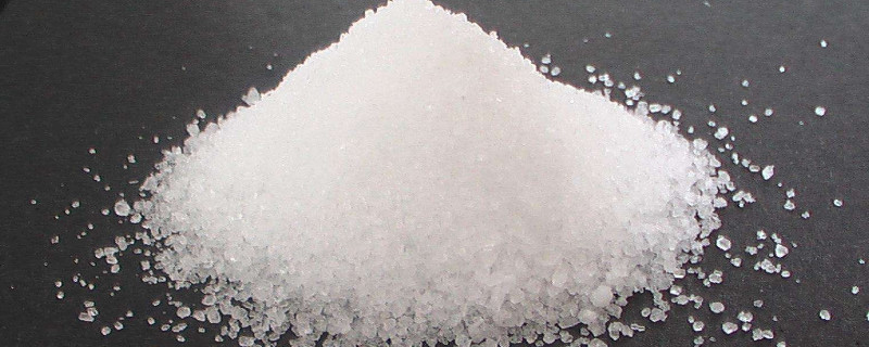 磷酸二氢钾怎么浇花（磷酸二氢钾浇花的比例是多少）