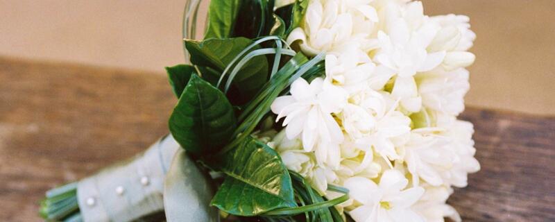 一束花的包装步骤 一支花束如何包装