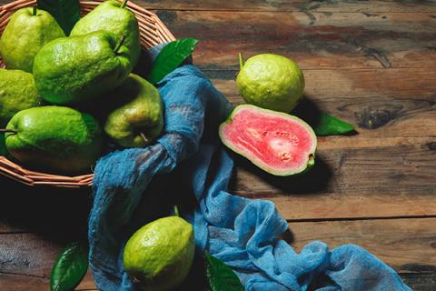 红心番石榴的功效与作用 红心番石榴的功效与作用、禁忌和食用方法