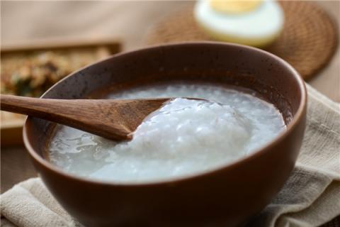 米汤的功效与作用（喝大米汤的功效与作用）