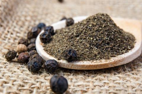 黑胡椒的功效与作用（黑胡椒的功效与作用与主治）