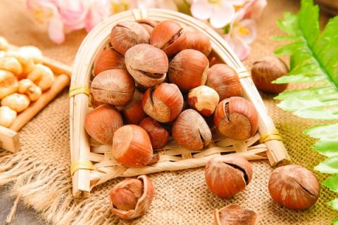 板栗炖鸡的功效与作用 板栗炖鸡的功效与作用要放生姜吗