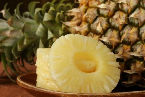 菠萝的功效与作用 菠萝的功效与作用的营养与禁忌