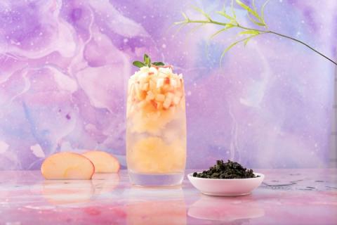 蜜桃乌龙茶功效及禁忌（蜜桃乌龙茶功效及禁忌适合15岁女孩子喝吗）