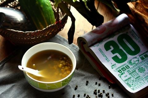 红枣绿豆汤的功效与作用 红枣绿豆汤的功效与作用及禁忌人群