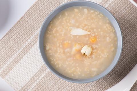 山药大米粥的功效与作用（南瓜山药大米粥的功效与作用）