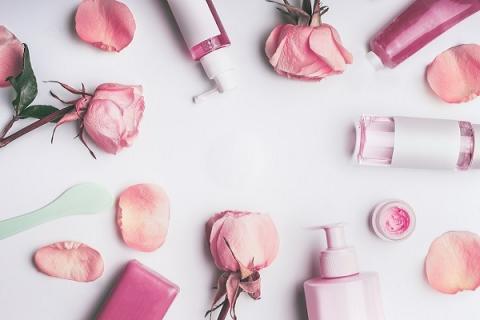 玫瑰精油的功效与作用 玫瑰精油的功效与作用及禁忌