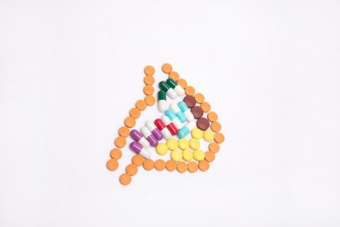 奥美拉唑的功效与作用（奥美拉唑的功效与作用用法）