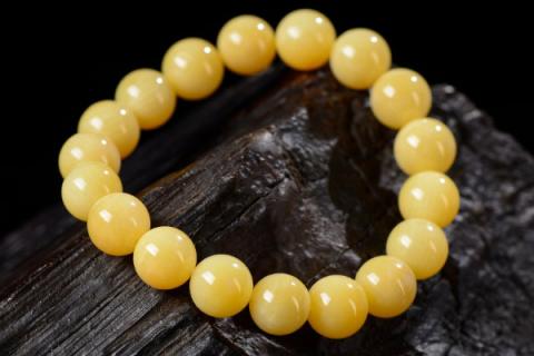 白花蜜蜡的功效与作用 白花蜜蜡后期会变成什么颜色