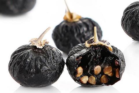 俄罗斯黑果的功效与作用 俄罗斯黑果的功效与作用及食用方法