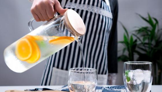 柠檬干泡水的功效与作用 柠檬干泡水的功效与作用的正确泡法