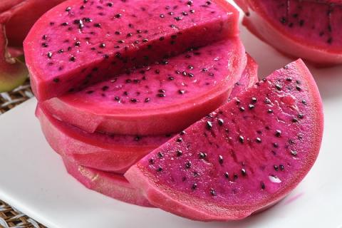 火龙果汁的功效与作用（火龙果汁的功效与作用及禁忌）