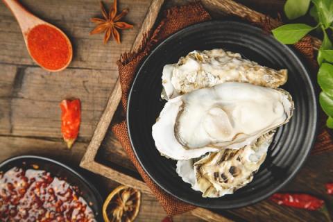 吃生蚝的功效与作用（小孩可以吃生蚝的功效与作用）