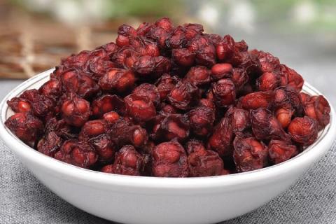 五味子泡水的功效与作用 菟丝子沙苑子五味子泡水的功效与作用