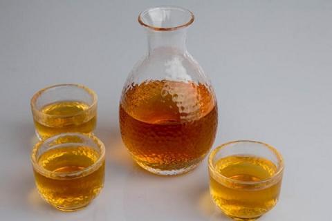 山稔子酒的功效与作用 山稔子酒的功效与作用和鱼可以同吃吗