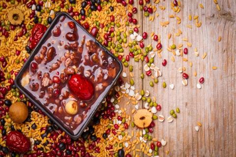 红枣粥的功效与作用（大米红枣粥的功效与作用）