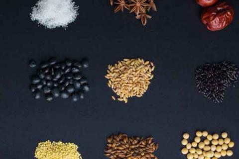 黑色食物有哪些功效（黑色食品有什么功效）