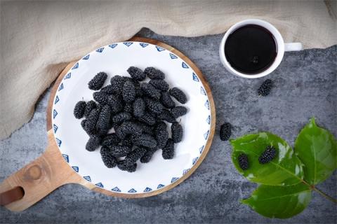 桑果汁的功效与作用 桑果汁的功效与作用禁忌